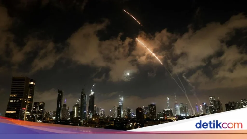 100 Rudal IRGC Gempur Pertahanan Canggih AS‑Israel, Pelindung Washington Runtuh