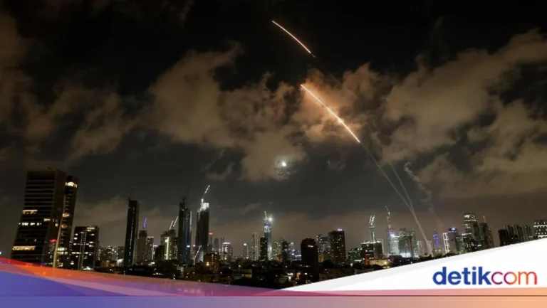 100 Rudal IRGC Gempur Pertahanan Canggih AS‑Israel, Pelindung Washington Runtuh