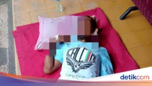 Balita Naik Atap Rumah di Lombok Tengah: Drama Penyelamatan Tanpa Luka yang Viral