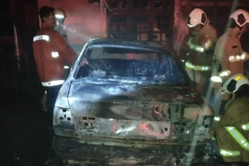 Bom Molotov Hoho: Mobil Terbakar, Kades Tolak Repaint Gratis, Pelaku Dihujat Iri Hati