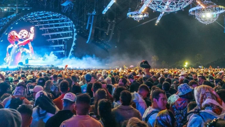Coachella denda Rp754 Juta: Overtime 11 Menit Bikin Penyelenggara Geliat!