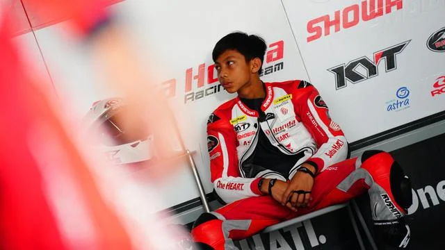 Drama Manuver Lap Terakhir Kiandra Ramadhipa Bawa Podium Pertama di GP Spanyol