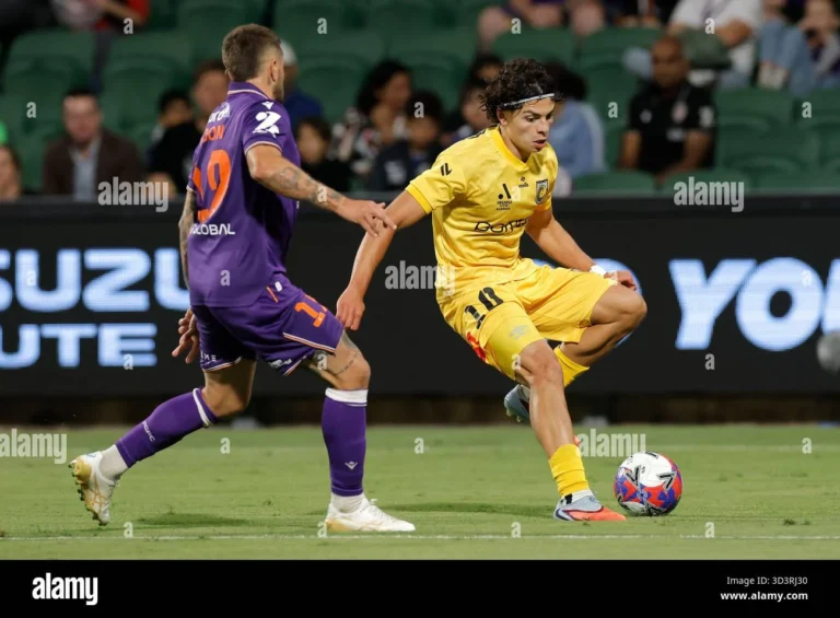 Glory vs Roar: Risdon Akhiri Karier Gemilang dengan Kemenangan Dramatis di HBF Park