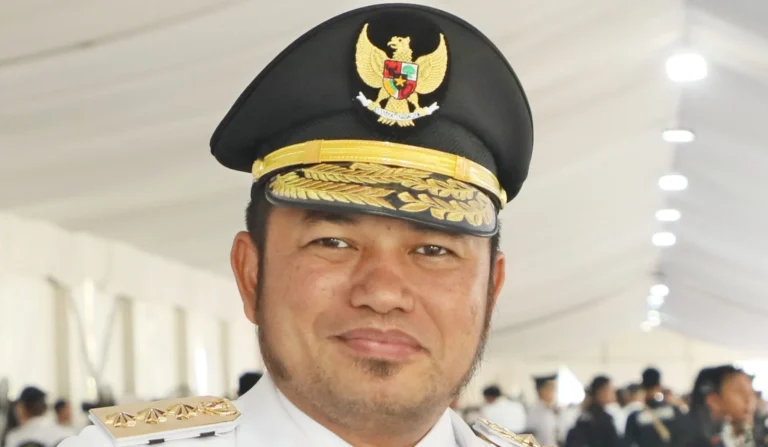 Gubernur Kaltim Rudy Mas’ud Janji Tanggung Biaya Kursi Pijat dan Hapus Nama Adiknya dari Proyek Kontroversial