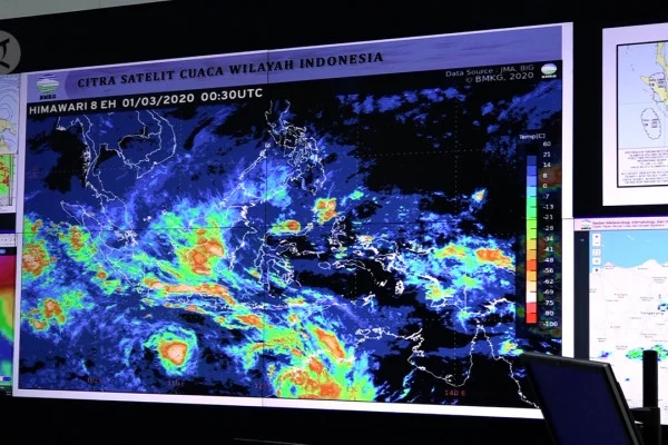 Hujan Jabodetabek Membasahi Kota, Data BMKG Ungkap Intensitas dan Dampaknya