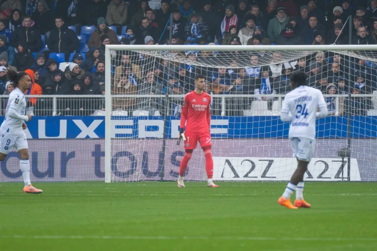 Lyon vs Auxerre 3-2: Yaremchuk Brace Bawa Les Gones ke Puncak Tiga Besar