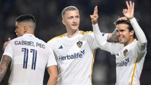 Marco Reus Bawa LA Galaxy Raih Kemenangan Dramatis atas Real Salt Lake, Klub Hiasi Patung Cobi Jones