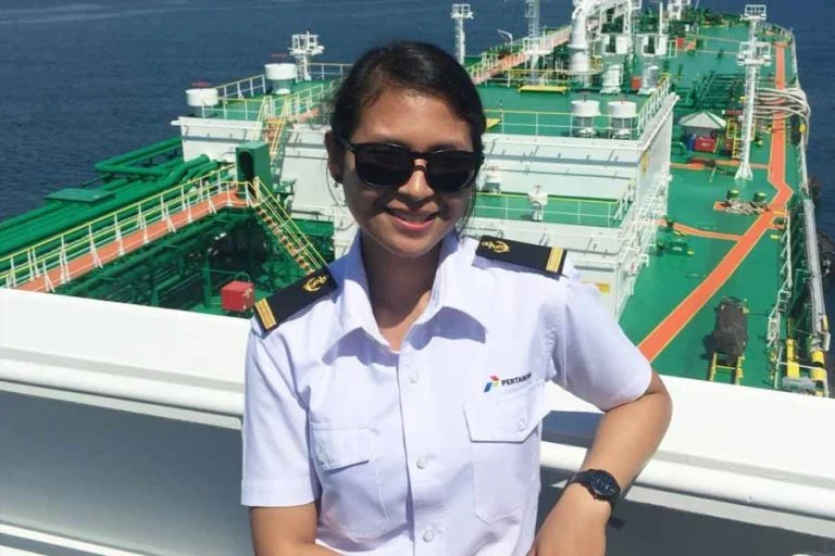 Mengenal Dua Pelaut Perempuan Pertamina yang Menggerakkan Rantai Pasok Energi Nasional