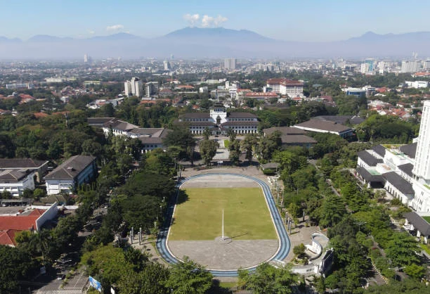 Penyatuan Gedung Sate Gasibu: Rencana Kontroversial yang Bisa Langgar Tata Ruang