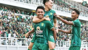 Persebaya Surabaya Rayakan Kemenangan di Rumah Alfan Suaib: Makan Bersama Usai Gunduli Malut United
