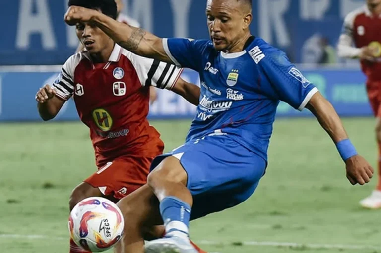 Persib Bandung Kirim Surat Protes Resmi Usai Kontroversi Wasit di Laga Dewa United