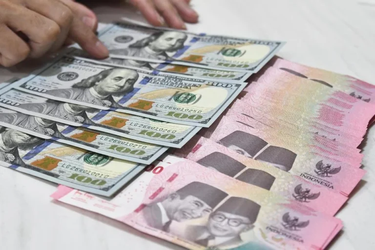 Rupiah menguat ke Rp 17.142 per Dolar AS: Faktor Resiliensi Ekonomi Indonesia di Tengah Geopolitik