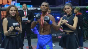 Skandal Fatal: Atlet MMA Hendrikus Rahayaan Ditangkap atas Penusukan Nus Kei, Menghadapi Tuduhan Mati