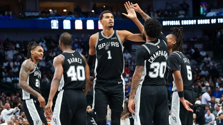Stephon Castle Bintang Bersinar, 33 Poin Bawa Spurs Menang di Game 3 Playoff