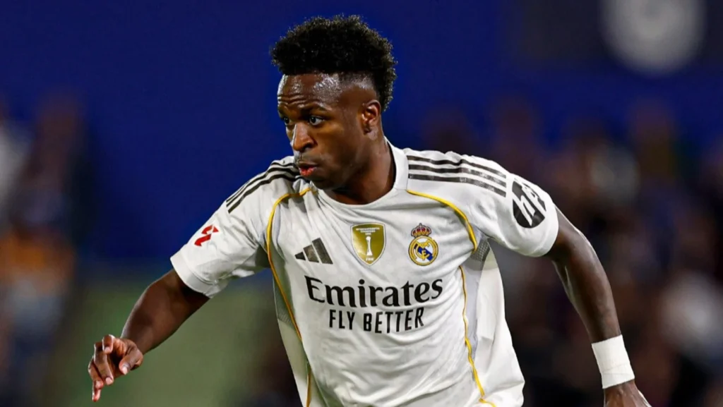 Vinícius Júnior Bawa Real Madrid Mengatasi Kegagalan, Gol Memukau dan Applaus Penebus
