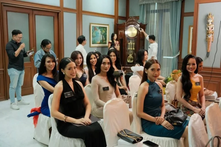 7 Potret Memukau Agnes Rahajeng, Puteri Indonesia 2026, Tampil Gemilang di Fashion Show!