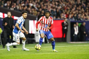 Ademola Lookman Bikin Geger: Simeone Pujian, Arsenal Gagal Menahan Penyerangan!