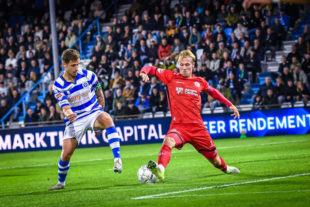 Almere City Mengalahkan De Graafschap dengan Skor 3-1 di Play-Offs Promosi