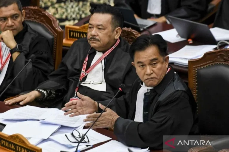 Amien Rais Tuduh Prabowo Hoaks, Pemerintah Siapkan Tindakan Hukum – Kontroversi Memanas