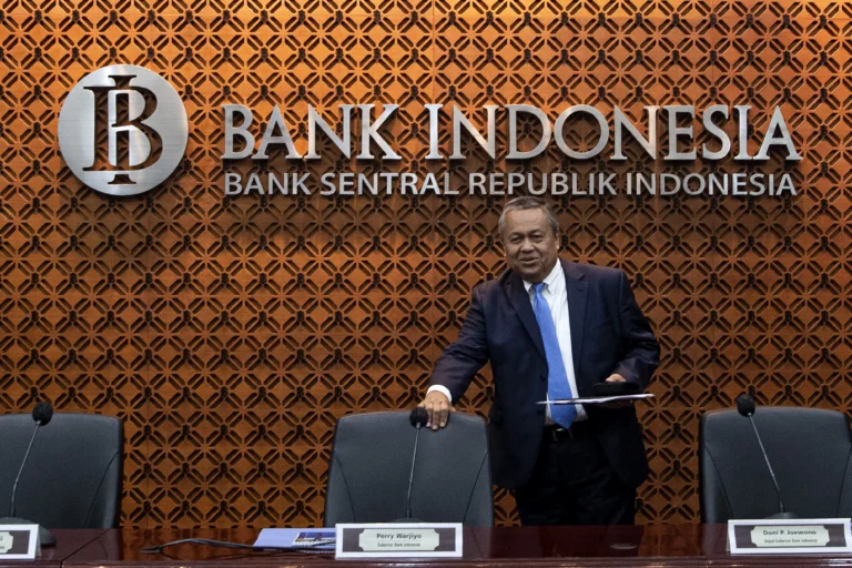 Bank Indonesia Gencar Gandeng Kebijakan Baru: Bunga 5,25% & Batas Beli Dolar Turun, Rupiah Kembali Stabil