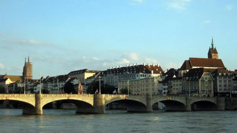 Basel: Kota yang Menghubungkan Olahraga, Musik, dan Keuangan