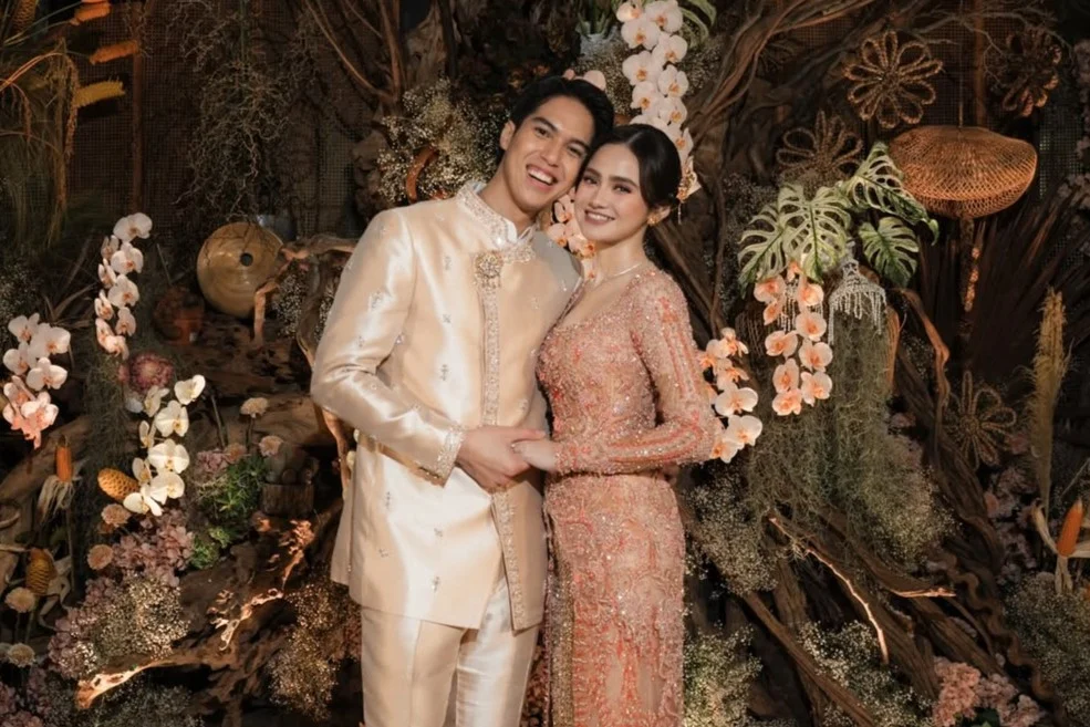 Bongkar Detail Look Syifa Hadju yang Memikat di Resepsi Bali