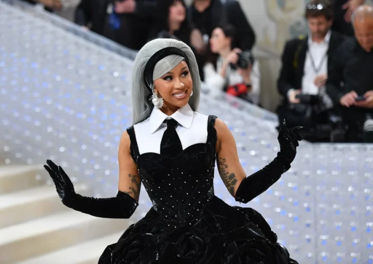Cardi B Bikin Geger: Dari Lagu Anak Indonesia hingga Penampilan Met Gala yang Kontroversial