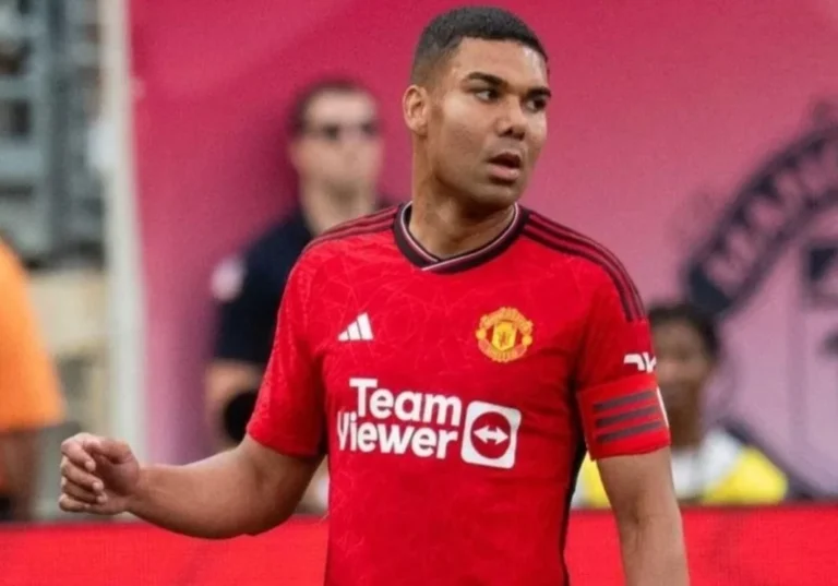 Casemiro Ungkap Alasan Tak Bisa Bertahan di Manchester United