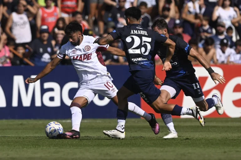 Fluminense Bawa Dua Anggota Menyaksikan Laga Dramatis Melawan Independiente Rivadavia di Mendoza