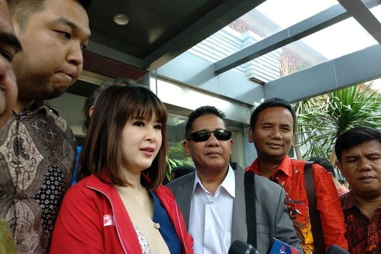 Grace Natalie Dihadapkan pada Laporan Polisi, Apa yang Sebenarnya Terjadi?