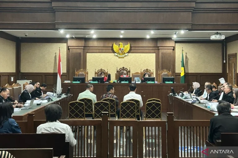 Hari Karyuliarto Dijatuhi Hukuman 4,5 Tahun: Korupsi LNG Rugi Negara US$113 Juta