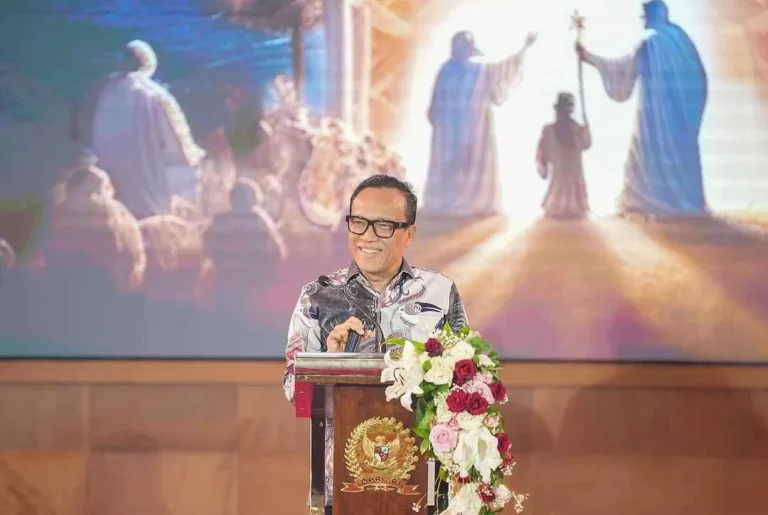 Immanuel Ebenezer: Mengenal Tokoh Terkenal dan Nama Bayi Kristen