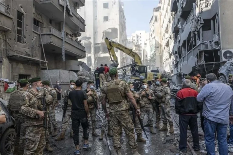 Israel Gencatan Senjata Retak: Serangan Pertama ke Beirut Picu Ketegangan Baru di Timur Tengah
