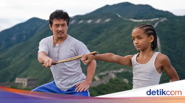 Jackie Chan: Dari Latihan Seni Bela Diri di Sekolah Drama hingga Produksi Drama China dan Perayaan Waisak di Hollywood