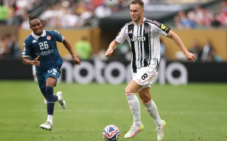 Juventus Siap Tukar Teun Koopmeiners untuk Evan Ndicka, Strategi Baru untuk Penguatan Pertahanan