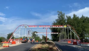 Kediri Bangkit: Renovasi Jembatan Merah Putih dan Percepatan Sekolah Rakyat Dorong Kemajuan Ekonomi