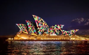 Kehebohan Vivid Sydney 2026: Festival Lampu, Nightlife Legendaris, dan Kontroversi Transportasi di Kota Sydney