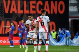 Kemenangan Dramatis Rayo Vallecano vs Strasbourg di Kandang, Dibalut Solidarisasi Palestina