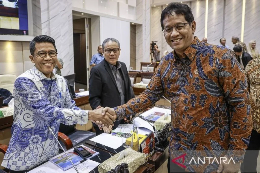 Komisi XI DPR Dorong Stabilitas Rupiah dan Penguatan Infrastruktur Pangan lewat Gudang Bulog serta Pengawasan Bank Real‑Time
