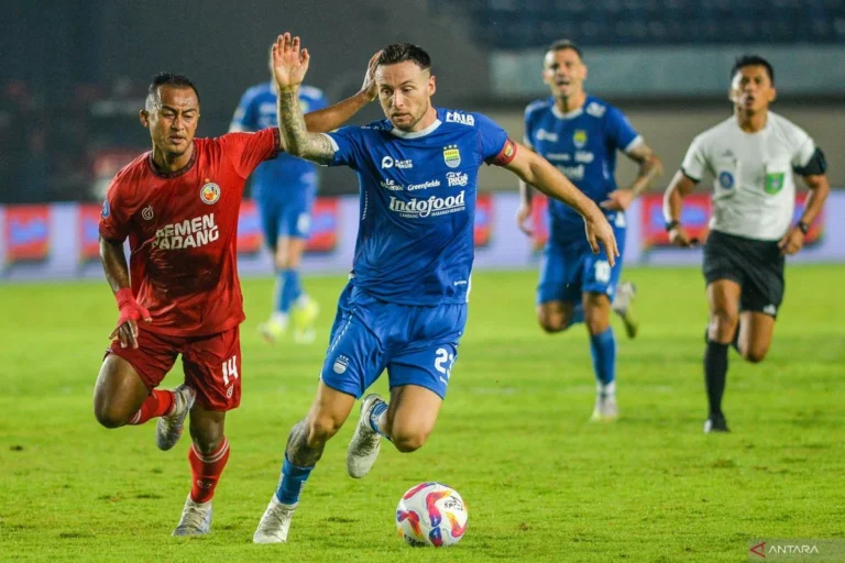 Layvin Kurzawa Bungkam Tuduhan Rasisme, Dukung Marc Klok dan Soroti Kebangkitan Persib Bandung
