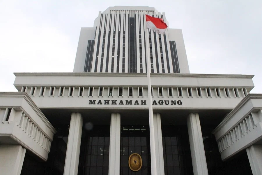 Mahkamah Agung dan Dinamika Hukum di Indonesia: Dari Kasus Dago Elos hingga Penerapan Business Judgement Rule