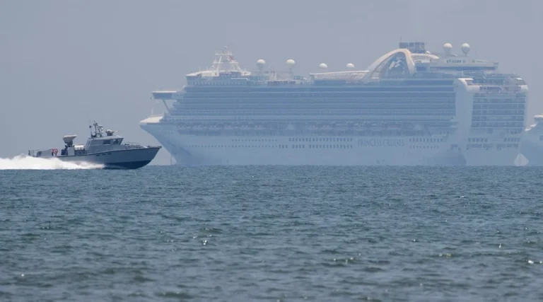 Misteri Mematikan: Hantavirus Cruise Outbreak Mengancam Penumpang di Laut Atlantik
