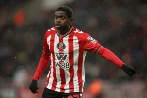 Noah Sadiki dan Sunderland Gagal Mencetak Gol Melawan Manchester United