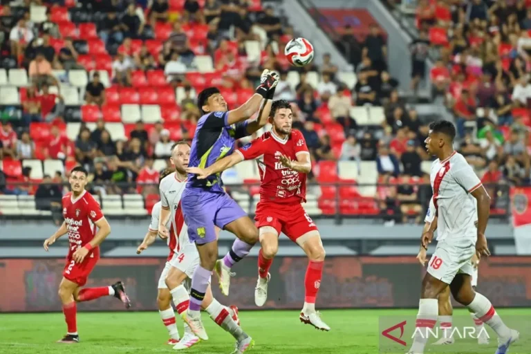 Pekan Ke-33 Super League: Persib dan Borneo FC Berebut Puncak Klasemen