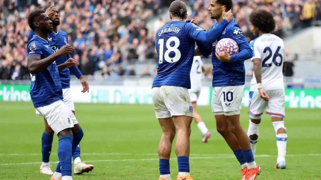 Pertandingan Seru Crystal Palace vs Everton Berakhir Imbang 2-2