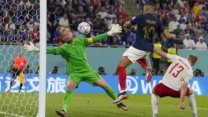 Peter Schmeichel Ungkap Alasan United Harus Rekrut Granit Xhaka untuk Gantikan Casemiro