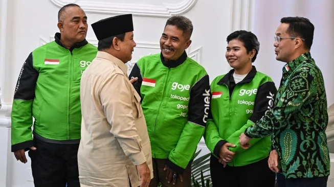 Prabowo Sambut Hari Buruh 2026 dengan Janji Rumah, Komisi Ojek Online 8% dan Tarian Bareng Tipe‑X