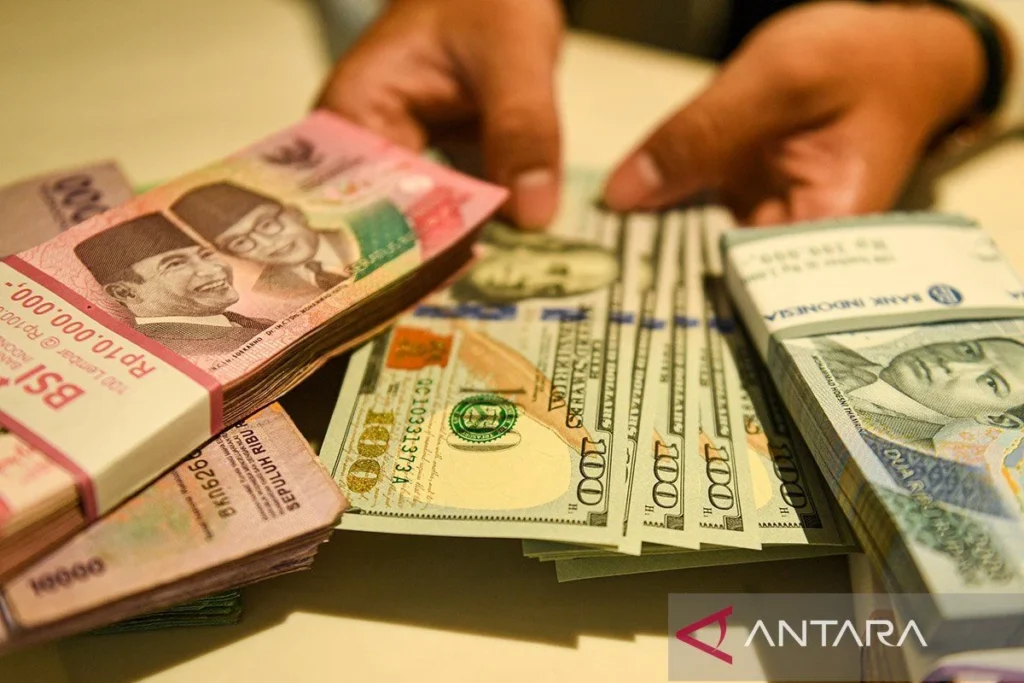 Rupiah Hari Ini Terpuruk ke 16.468 per Dolar AS, Tekanan Fed dan Gejolak Global Mengguncang Pasar