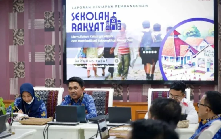 Sekolah Rakyat Merayakan Tahun Pertama: Empati, Data, dan Kontroversi Anggaran Sepatu Rp27 Miliar