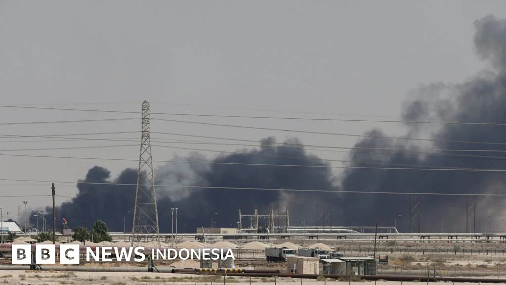 Serangan Iran ke UEA Bakar Kilang, Ancaman Baru bagi Pasokan Minyak Global